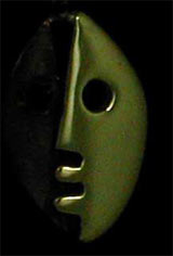 Kunst, Kunstner und Kunsth�ndv�rk p� Bornholm   kunsth�ndv�rk p� Bornholme - Alle smykker er fremstillet i sterling s�lv p� eget v�rksted p� Bornholm.  K�der, l�se, �retr�de etc. er ogs� i sterling s�lv, medmindre andet er fremh�vet..  Hvor jeg m�tte anvende guld, er dette aldrig af ringere l�dighed end 14 karat. De fleste smykker er slyngest�bt,.andre er h�ndlavede