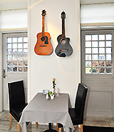 Restaurant, Cafe und Räucherei !
- Der Zimmerpreis ist inklusive Frühstück und das ist wirklich gut,
Auch das Mittagessen war großartig.
Guter Preis, Geschmack und Quantität. Restaurant, Cafe und Räucherei !
- Restaurant Rønne H